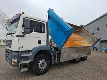 Camião basculante MAN TGA 26.310 / 6X4 / 2XBIG AXLE / 2SIDE TIPPER / ONLY:545423 KM / TUV:06-05-2026 / FULL-STEEL / AIRCO / MANUAL / EURO-4 / 2005: foto 2 Camião basculante MAN TGA 26.310 / 6X4 / 2XBIG AXLE / 2SIDE TIPPER / ONLY:545423 KM / TUV:06-05-2026 / FULL-STEEL / AIRCO / MANUAL / EURO-4 / 2005: foto 2