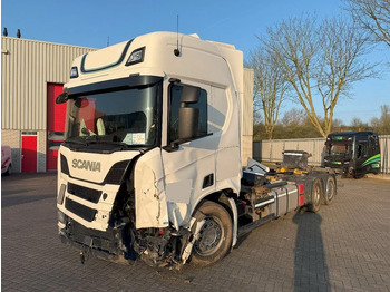 Camião transportador de contêineres/ Caixa móvel SCANIA R 450
