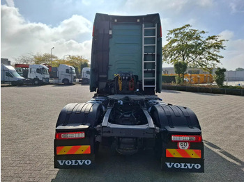 Tractor Volvo FH4-460 / VEB+ / DOUBLE TANK / FRIDGE / AIRCO / AUTOMATIC / EURO-6 / 2014: foto 4 Tractor Volvo FH4-460 / VEB+ / DOUBLE TANK / FRIDGE / AIRCO / AUTOMATIC / EURO-6 / 2014: foto 4