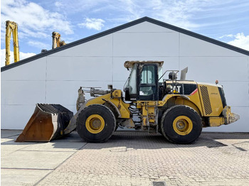 Pá carregadora de rodas CATERPILLAR 972M