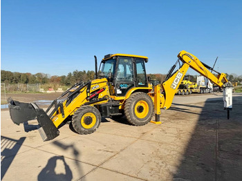 Retroescavadeira JCB 3CX