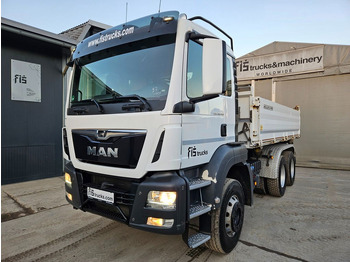 Camião basculante MAN TGS 26.460