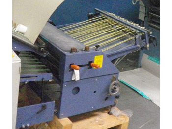 Máquina de dobrar papel