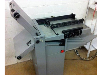 Máquina de dobrar papel