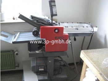 Máquina de dobrar papel