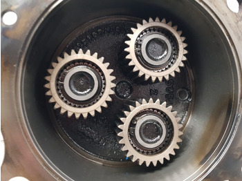 Eixo dianteiro Massey Ferguson 5612, 5712 Front Axle Hat Plate Assy 7250604402, 7300602402: foto 3
