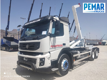 Camião transportador de contêineres/ Caixa móvel VOLVO FMX 410