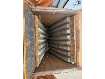 Britador de mandíbula Sandvik CJ412 Rock Jaw Crusher: foto 2