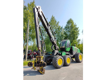 Harvester JOHN DEERE