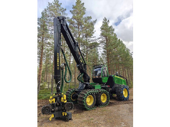 Harvester JOHN DEERE