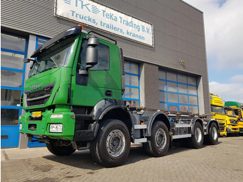 Camião transportador de contêineres/ Caixa móvel IVECO Stralis 450