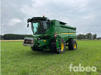 Ceifeira debulhadora JOHN DEERE S690