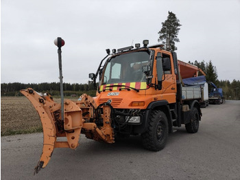 Veículo limpa-neves UNIMOG