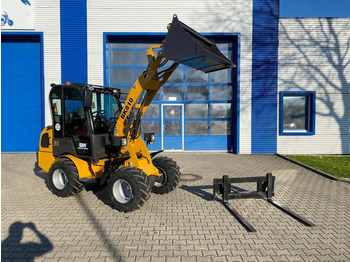 Carregadora articulada KUBOTA