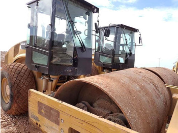 Placas vibratórias CATERPILLAR CS64B