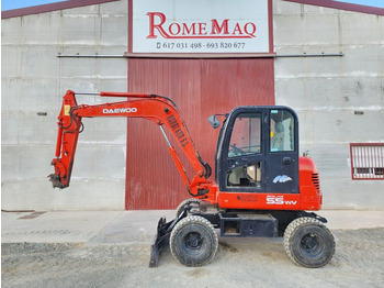 Escavadeira de rodas DAEWOO