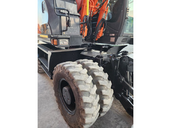 Escavadeira de rodas HITACHI ZX145W-6: foto 5