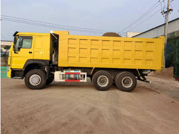 Camião basculante SINOTRUK HOWO