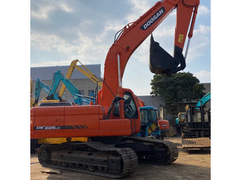 Escavadeira DOOSAN DH220