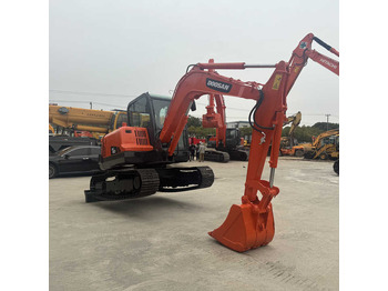 Escavadora de rastos DOOSAN DX60
