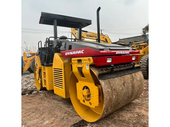 Compactador de asfalto DYNAPAC