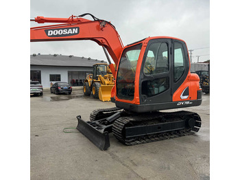 Escavadora de rastos DOOSAN DX75