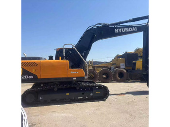 Escavadeira HYUNDAI