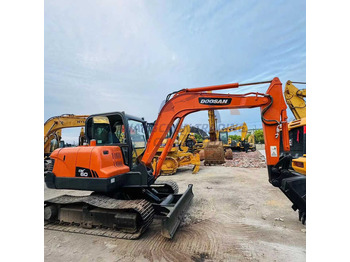 Escavadora de rastos DOOSAN DH60-7