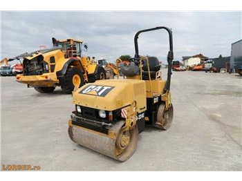 Compactador de asfalto CATERPILLAR