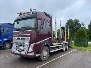 Camião de transporte de madeira VOLVO FH 500