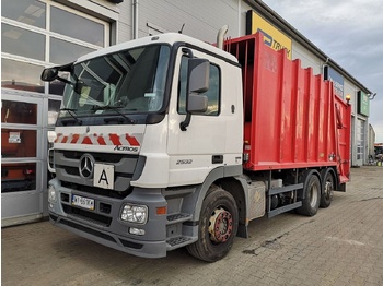Caminhão de lixo MERCEDES-BENZ Actros 2532