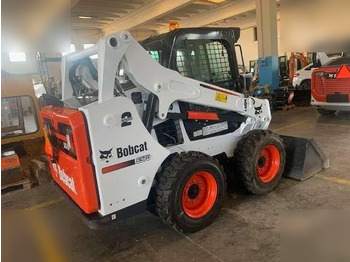 Mini pá carregadora BOBCAT S590