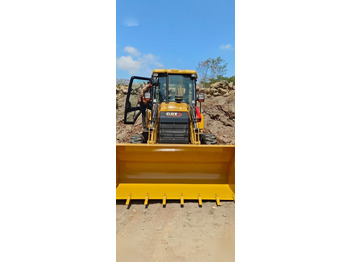 Retroescavadeira novo CATERPILLAR 424: foto 4