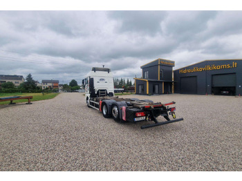 Camião transportador de contêineres/ Caixa móvel MAN TGX 26.420: foto 3
