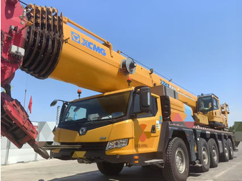 Grua todo o terreno XCMG XCA130