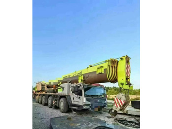 Grua móvel ZOOMLION ZTC2000
