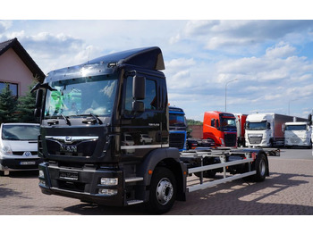 Camião chassi MAN TGM 15.250