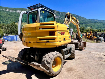 Escavadeira de rodas New Holland MH 2.6 PELLE A PNEUS 10T: foto 4