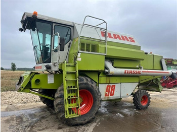 Equipamento para colheitadeira CLAAS Dominator