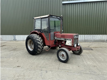 Locação financeira de International 533 Tractor  International 533 Tractor: foto 3