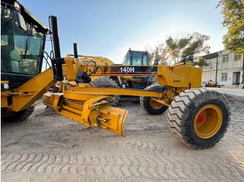 Motoniveladora CATERPILLAR 140H
