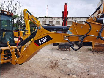 Retroescavadeira CAT 420 F: foto 3 Retroescavadeira CAT 420 F: foto 3