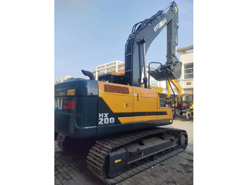 Escavadora de rastos HYUNDAI