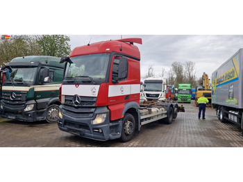 Camião transportador de contêineres/ Caixa móvel MERCEDES-BENZ