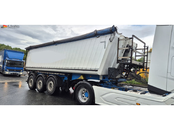 Locação financeira de Schmitz Cargobull SKI 24, 28 CBM Tüv bis 02 2026 Schmitz Cargobull SKI 24, 28 CBM Tüv bis 02 2026: foto 1