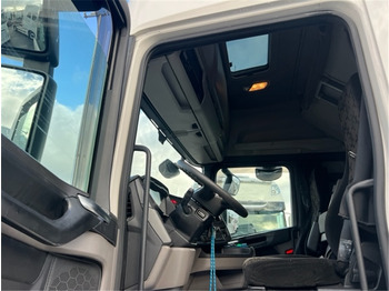 Fotografia de interior 1: Tractor Scania R500 / RETARDER