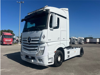 Tractor MERCEDES-BENZ Actros 1845