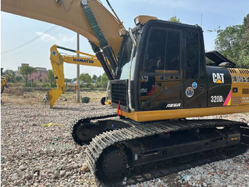 Escavadora de rastos CATERPILLAR 320D