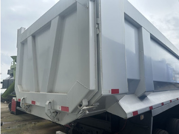 Camião basculante SINOTRUK HOWO