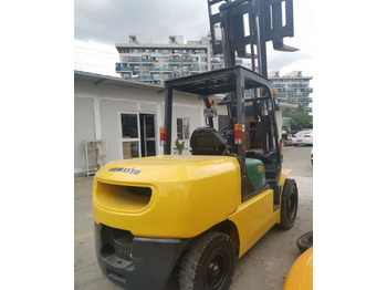 Empilhador a diesel KOMATSU